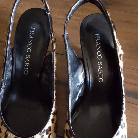 Franco Sarto Calf Hair Lepoard Sculpted Wood Stack Wedges - Picture 6 of 7